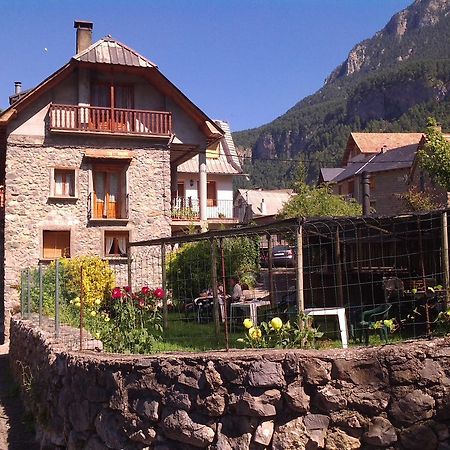 Pension Pallaruelo Saravillo Номер фото