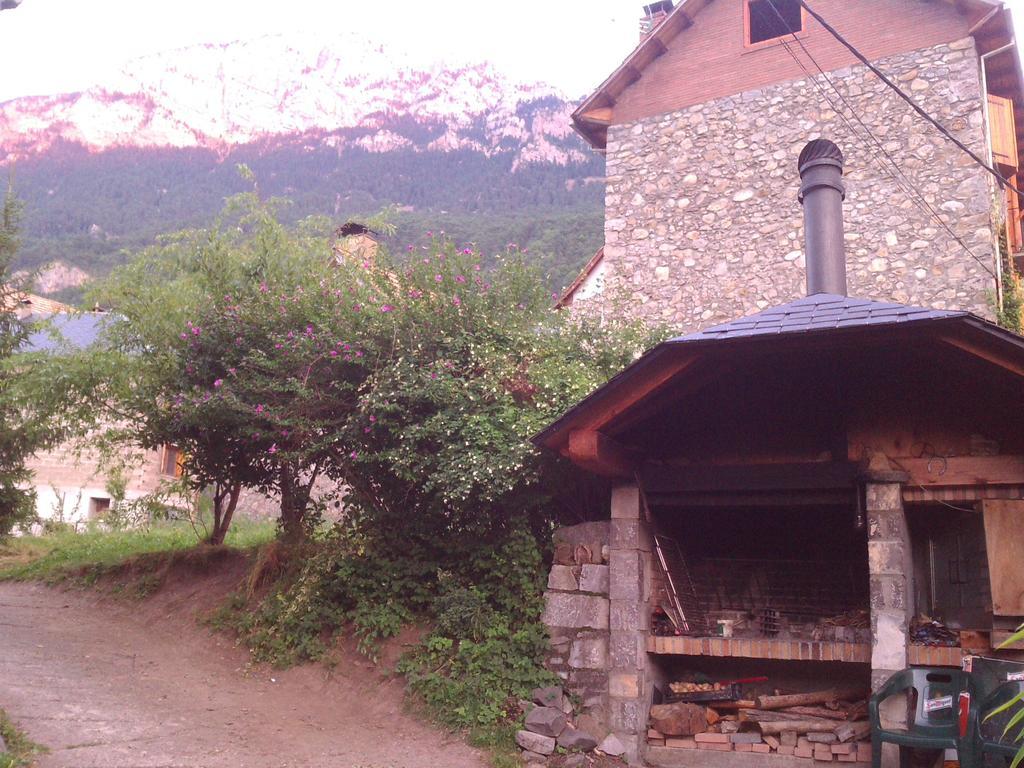 Pension Pallaruelo Saravillo Екстер'єр фото