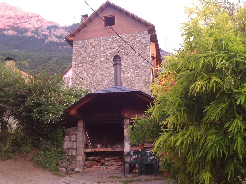 Pension Pallaruelo Saravillo Екстер'єр фото